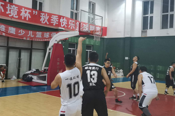 &ldquo;一諾環(huán)境杯&rdquo;秋季快樂籃球聯(lián)賽火熱激戰(zhàn)中